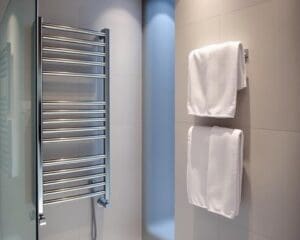 Handdoekradiator: luxe en comfort in je badkamer