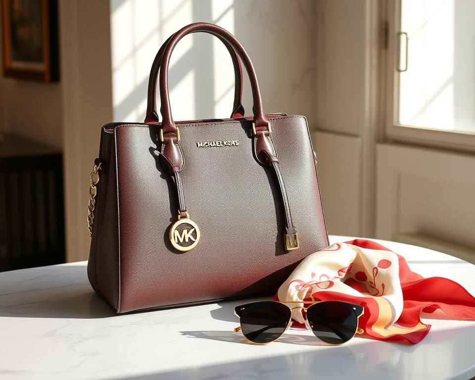 Michael Kors handtassen: Praktische elegantie voor dagelijks gebruik